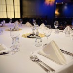 Diners ou soupers d'affaires avec présentation (avec écran de projection)