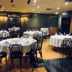 Mobilier modulaire adaptable en fonction de la jauge et du style d'événement